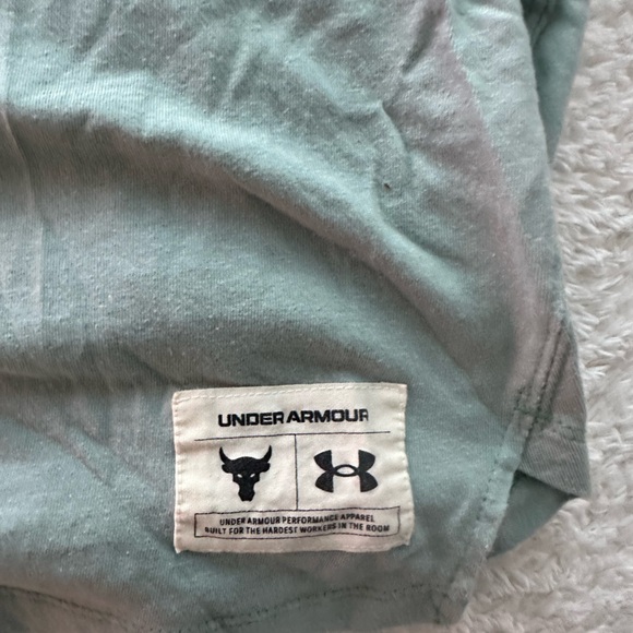 Woman’s Project Rock UA sleeveless tank - Picture 4 of 4